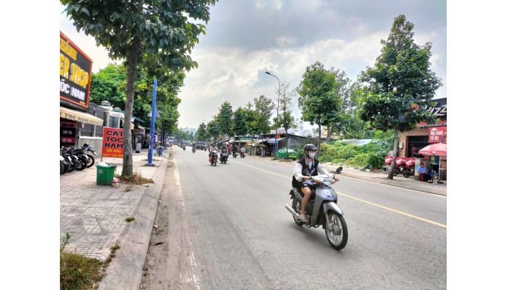 Bán vài căn nhà mặt phố Lê Thị Hà, vị trí đẹp, gần thị trấn Hóc Môn